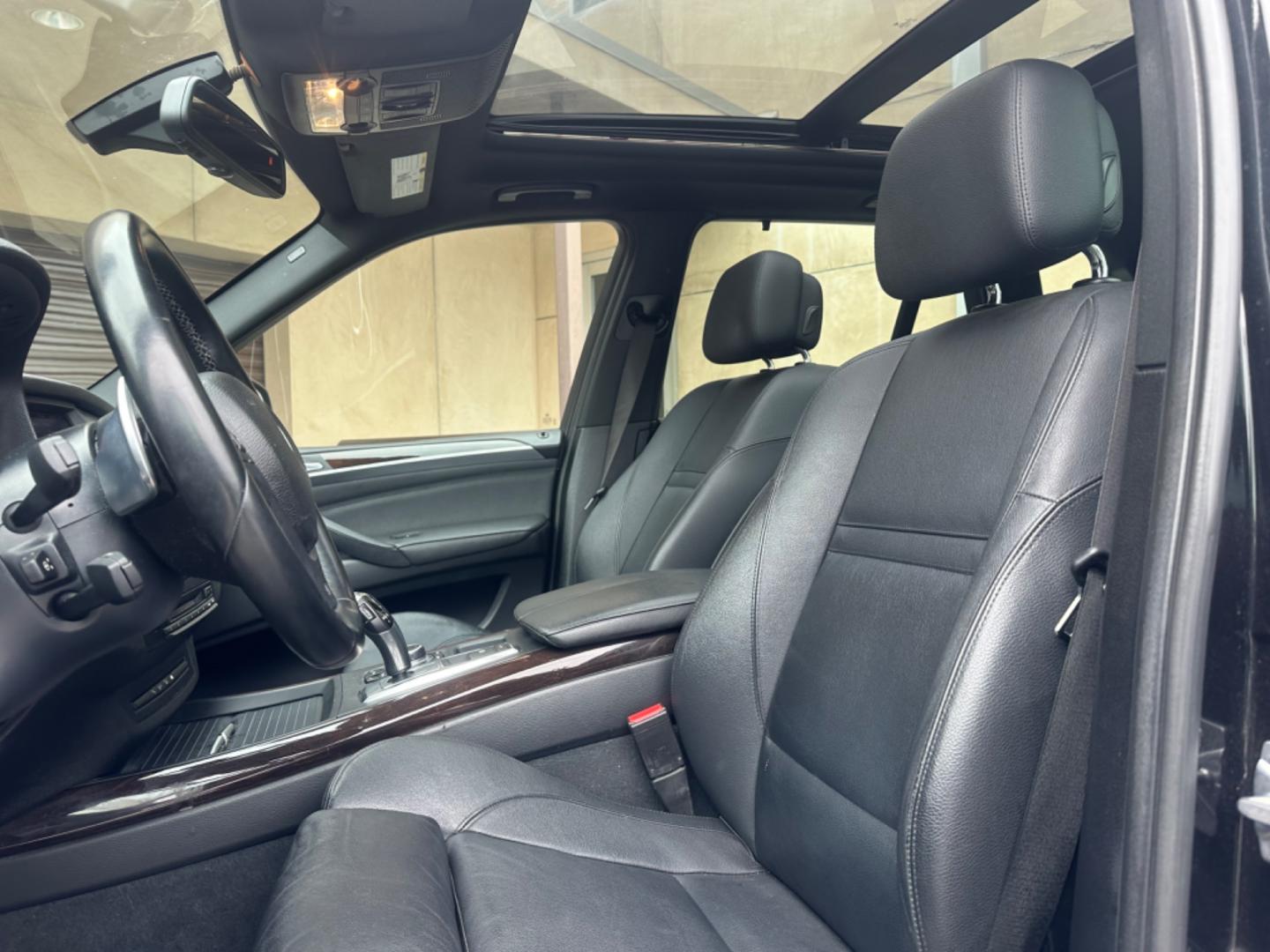 2013 Black /Black BMW X5 Leather (5UXZV4C59DL) with an 6 cylinder engine, Automatic transmission, located at 30 S. Berkeley Avenue, Pasadena, CA, 91107, (626) 248-7567, 34.145447, -118.109398 - Are you on the hunt for your next vehicle but struggling with a less-than-perfect credit history? Look no further! Our dealership proudly serves Pasadena, Altadena, Glendale, and surrounding areas, offering a diverse selection of high-quality used Buy Here Pay Here (BHPH) vehicles tailored to meet y - Photo#13